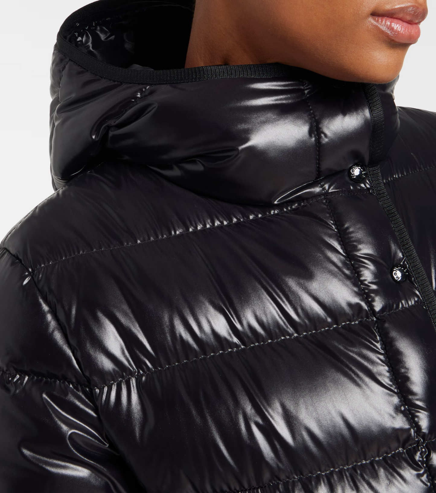 MC Barante Hooded Short Down Jacket
