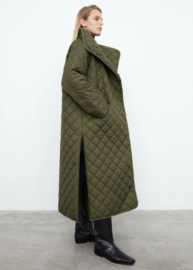 SALE! Tot Signature Quilted Long Coat