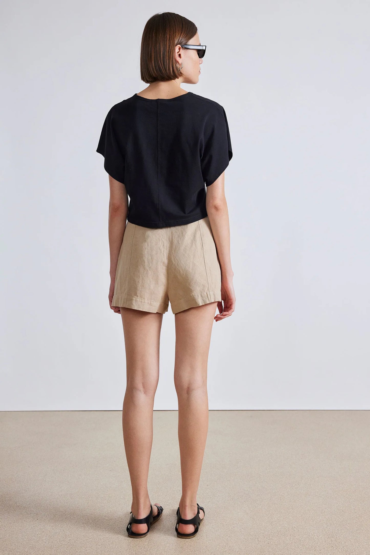 AA Veras Linen-Cotton Shorts in Desert