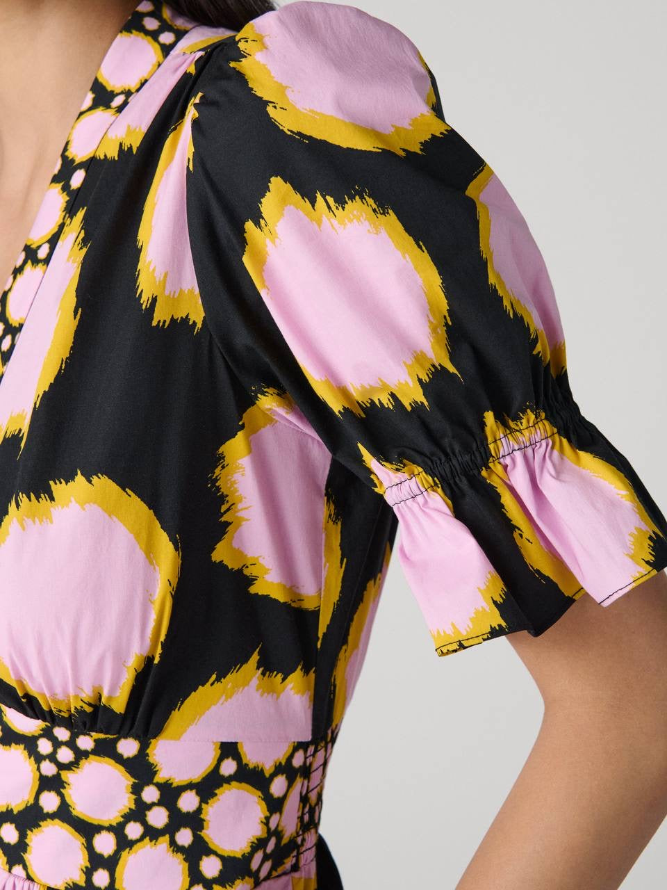 DVF Erica Stretch-cotton Midi Dress in Giant Ikat Stones Black/Pink