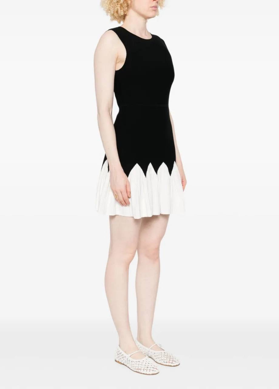 SD Cassie Two-tone Short Knit Viscose-blend Mini Dress