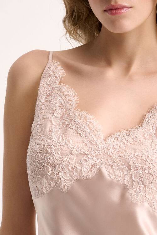 LS Luogo Silk Cami Top w Lace Appliqué