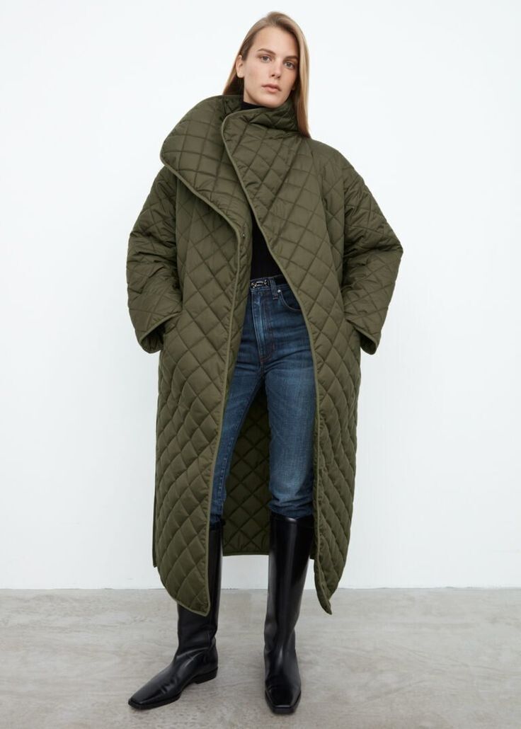 SALE! Tot Signature Quilted Long Coat