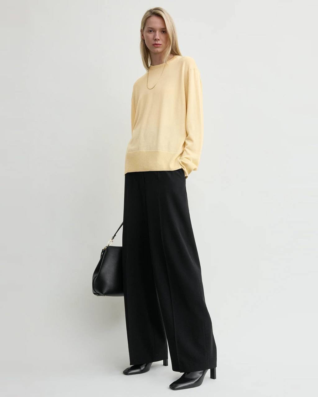 Tot Crew-neck Wool-Silk Fine Knit Sweater Pullover