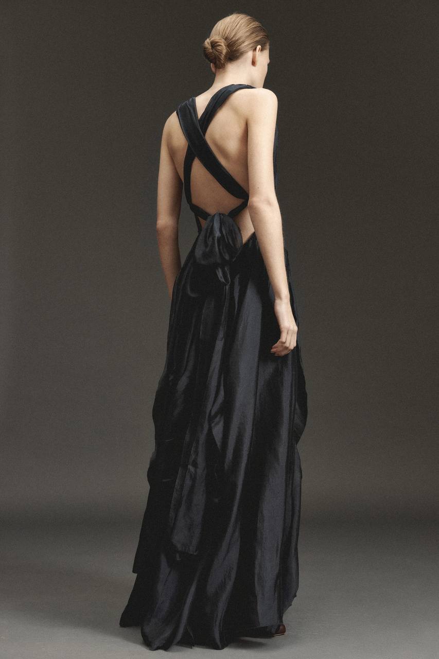 Gilian Plunge Halter Viscose-blend Chiffon Tie-back Gown Maxi Dress in Navy Blue
