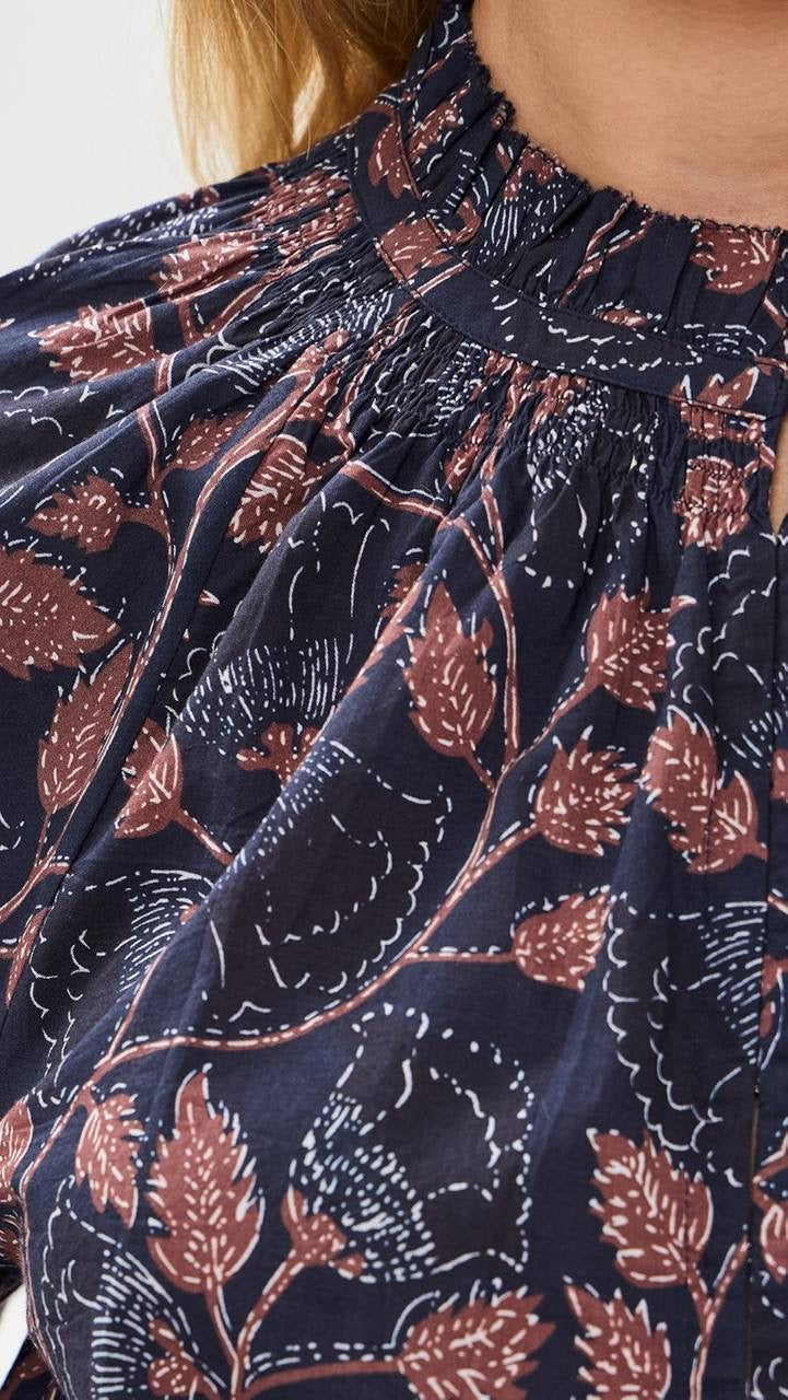 AA Lumina Popover | Trinidad Cotton Blouse Top in Camille Floral Navy