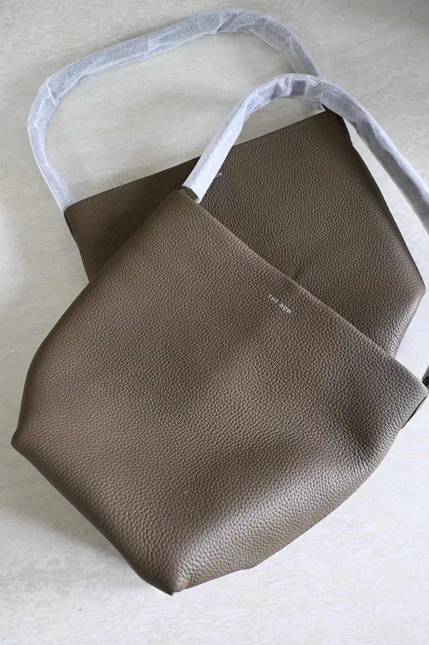 TR N/S Park Tote Bag in Elephant