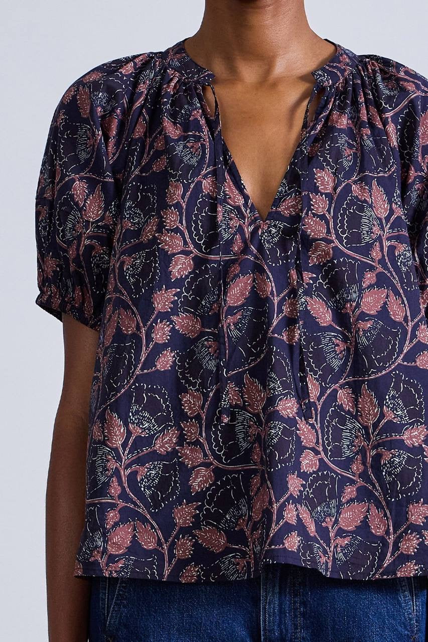 AA Lumina Popover | Trinidad Cotton Blouse Top in Camille Floral Navy