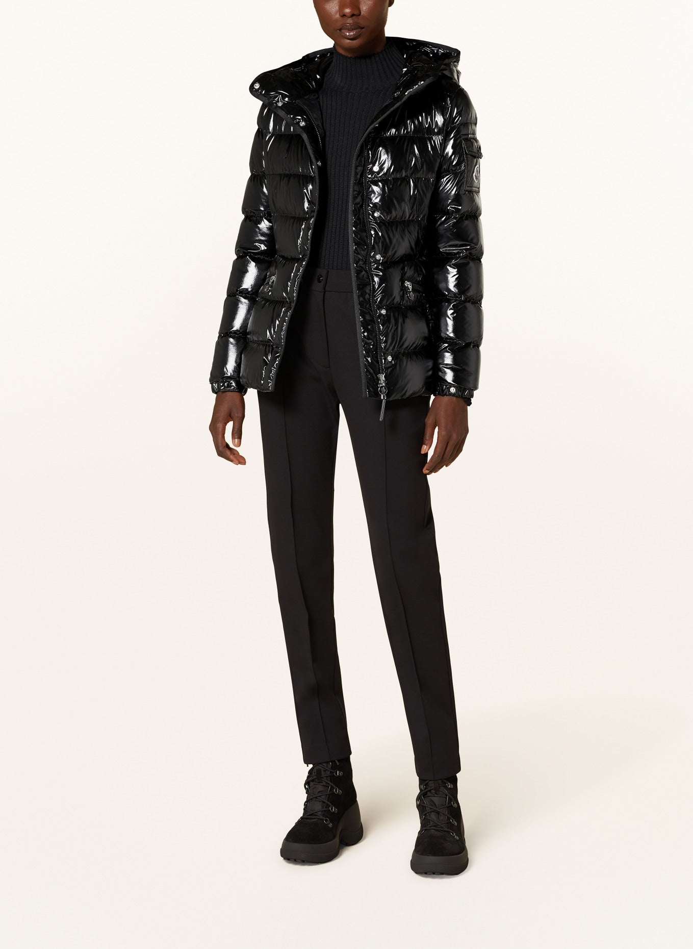 MC Barante Hooded Short Down Jacket