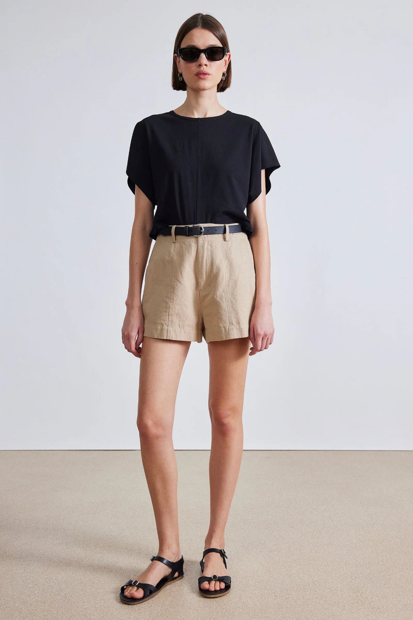 AA Veras Linen-Cotton Shorts in Desert