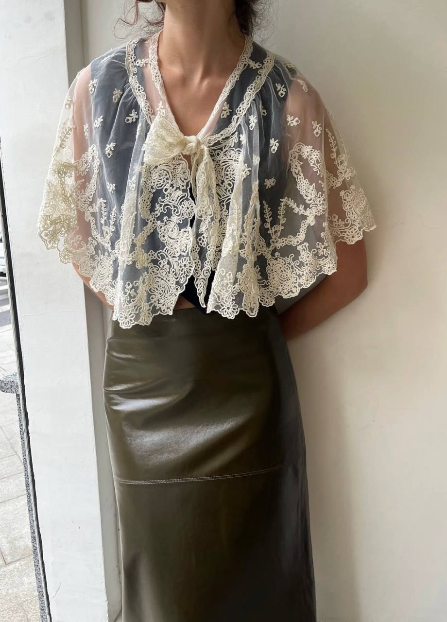 SE Elisa Vest with Detachable Scarf Cape | Cropped Capri Pant | Wool-blend Set
