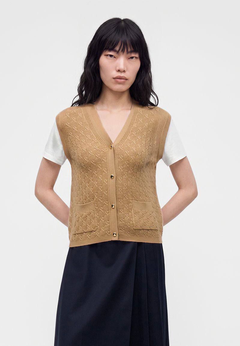 2-in-1 Effect Cardigan in Camel (Wool-cashmere Vest with Cotton Sleeves)