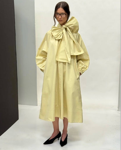 HS Upper Westside Giant Bow Trench Coat in Haystack