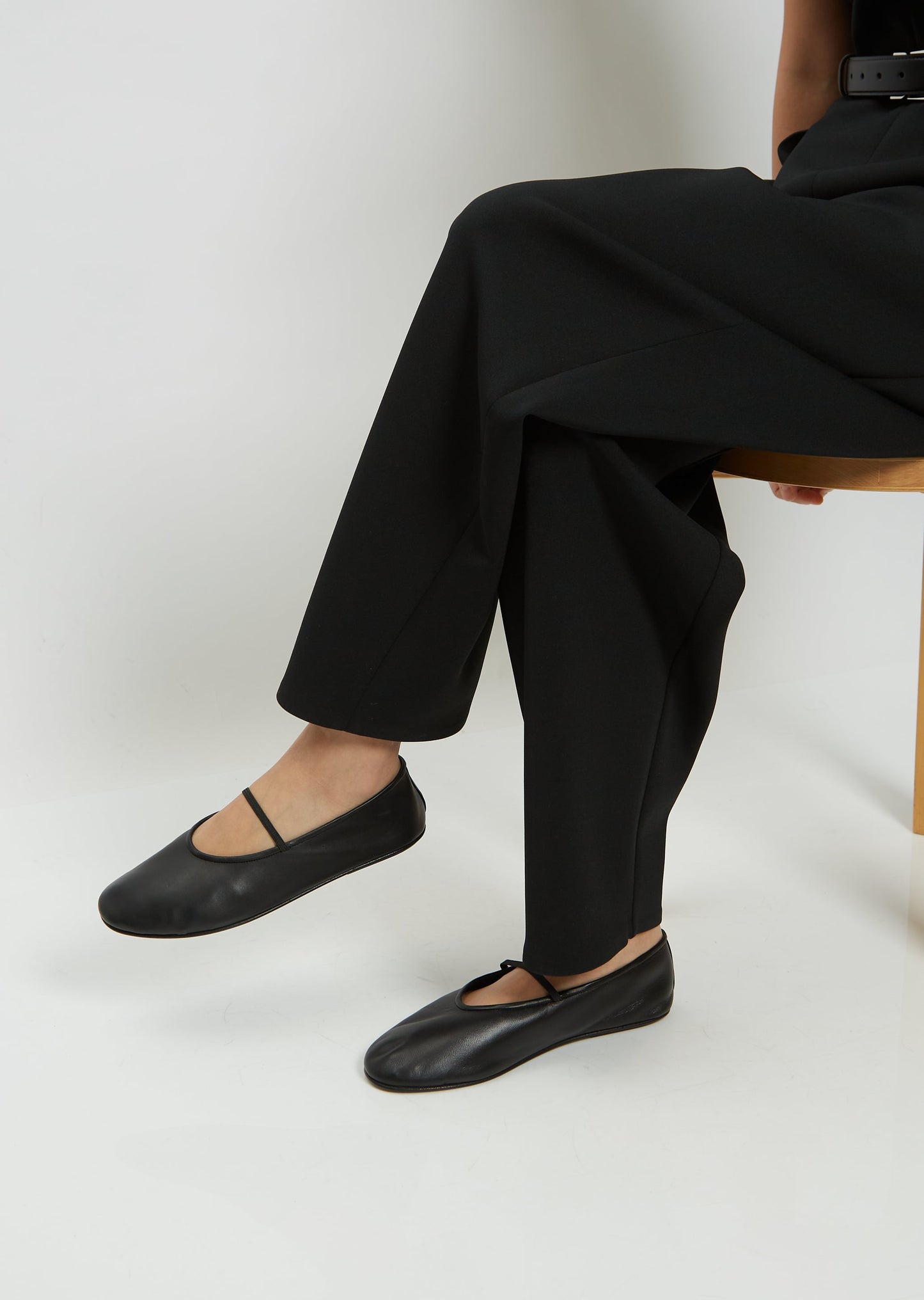 TR Elastic Leather Ballet Flats