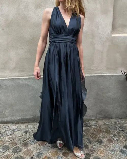 Gilian Plunge Halter Viscose-blend Chiffon Tie-back Gown Maxi Dress in Navy Blue