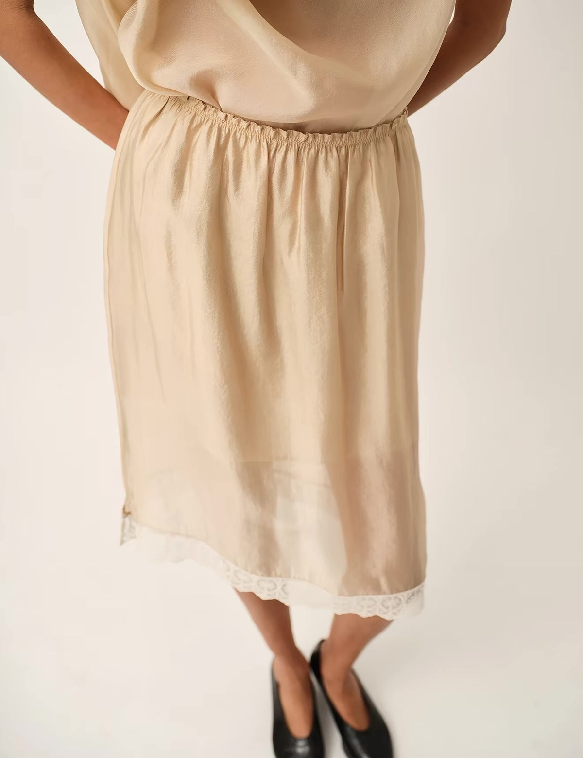 Gilian Viscose-blend Lace-trim Midi Skirt