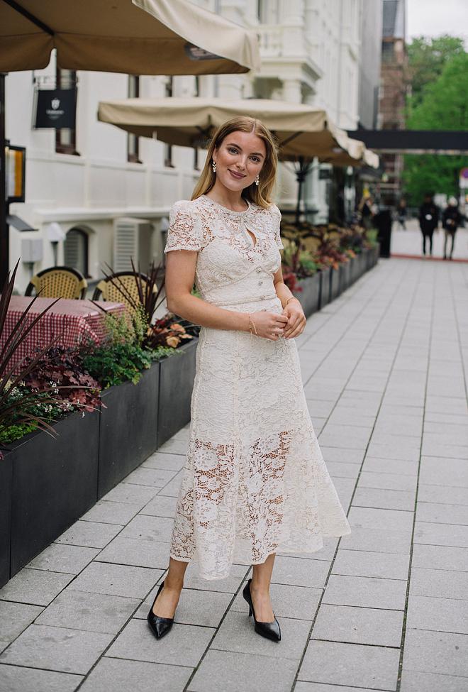 SP Cream Cord Lace Bow Mini | Midi Dress