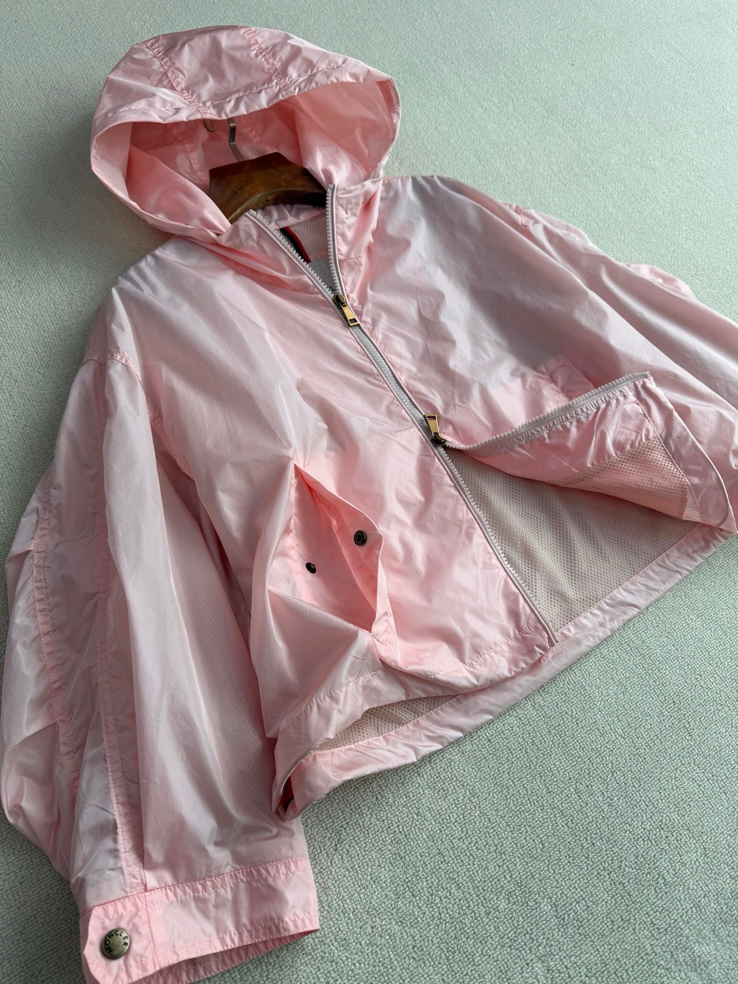 MC Vizille Hooded Rain Water-repellent Short Jacket