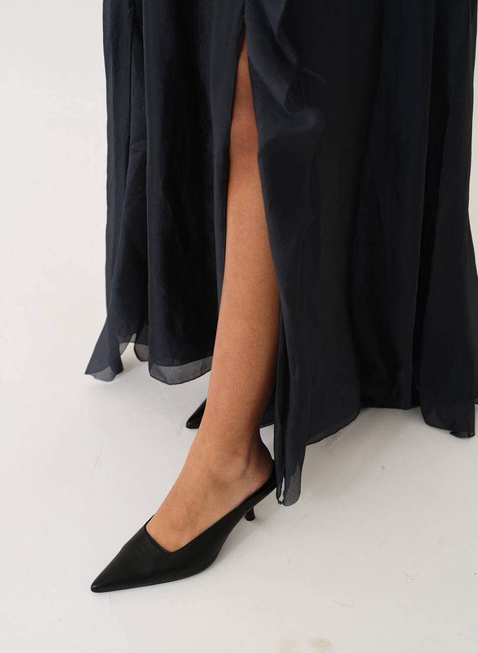 Gilian Plunge Halter Viscose-blend Chiffon Tie-back Gown Maxi Dress in Navy Blue