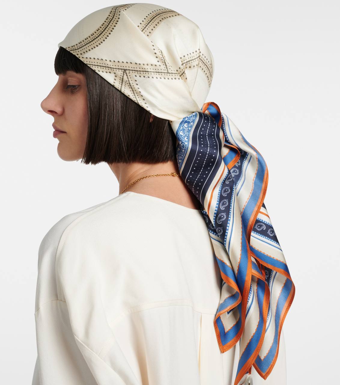 TOT Collector Scarf In Ecru Navy - Image 3