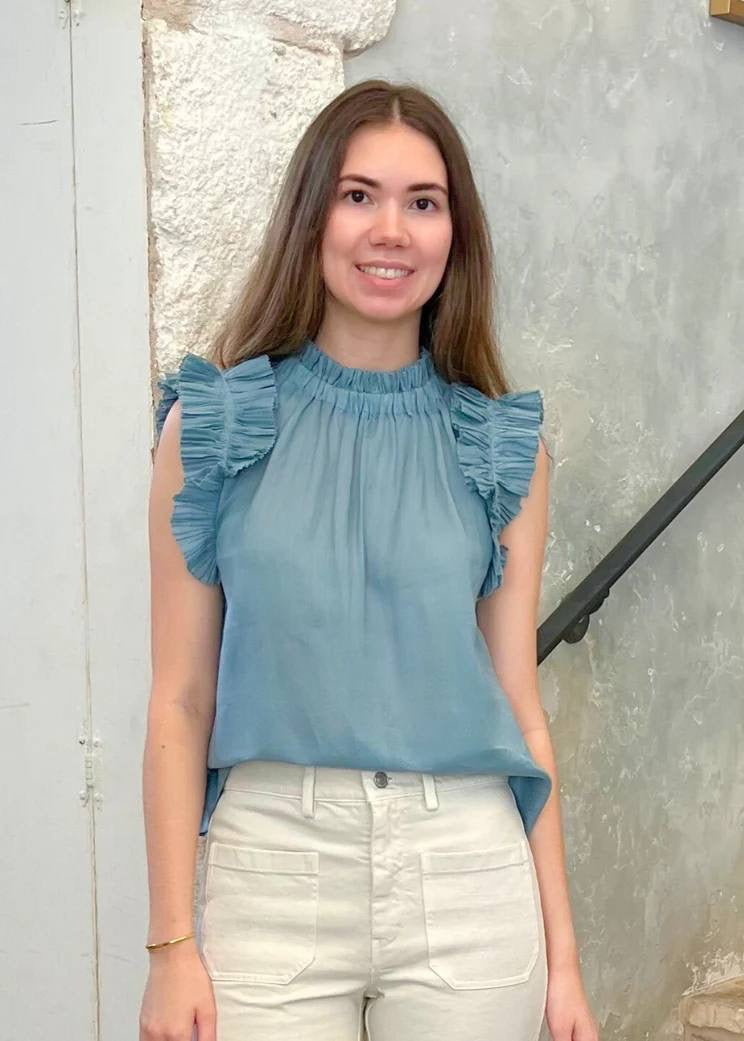 SE Anise Solid Flutter Sleeve Top