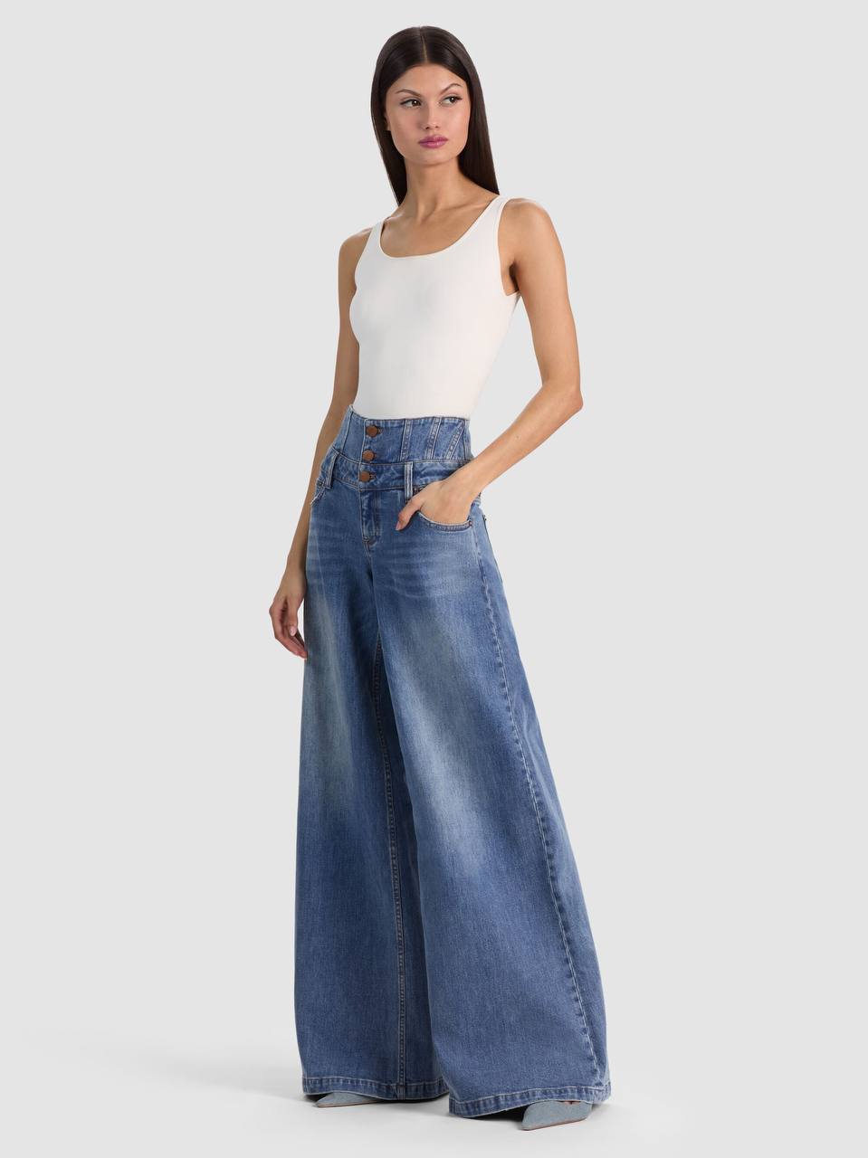 AO Whit Ultra High Button Front Jeans