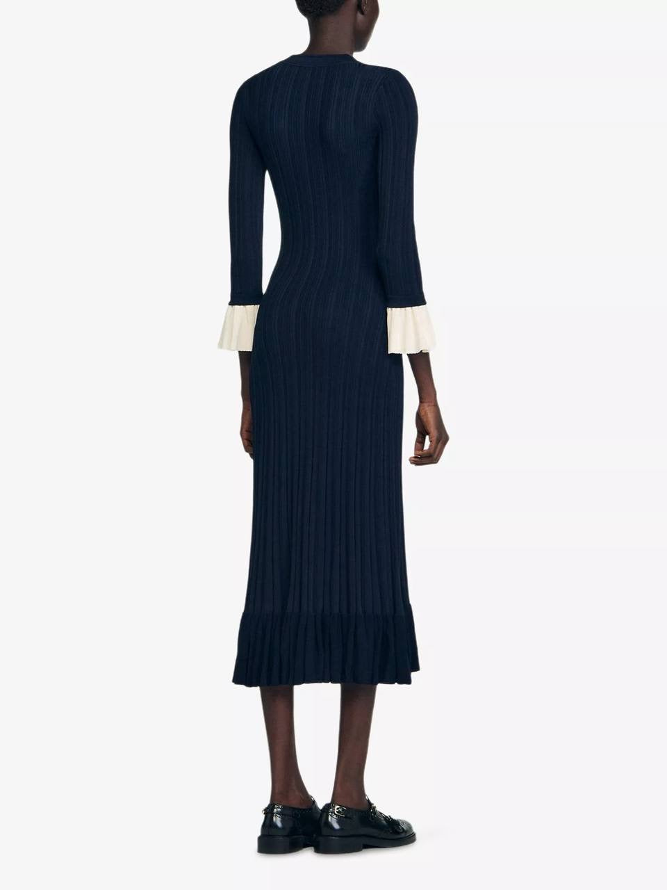 SD Knitted V Neck Contrast Sleeve Midi Dress in Navy blue & Black