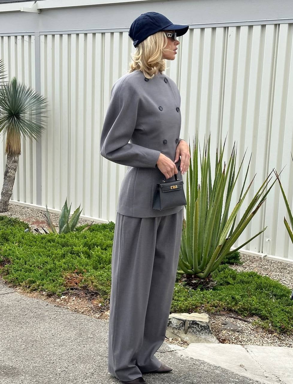 HS The Curvilinear Viscose-Wool Tailored Blazer