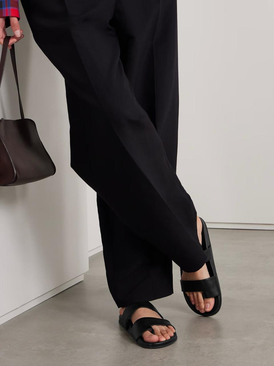 TR Hugh Grained Leather Sandals