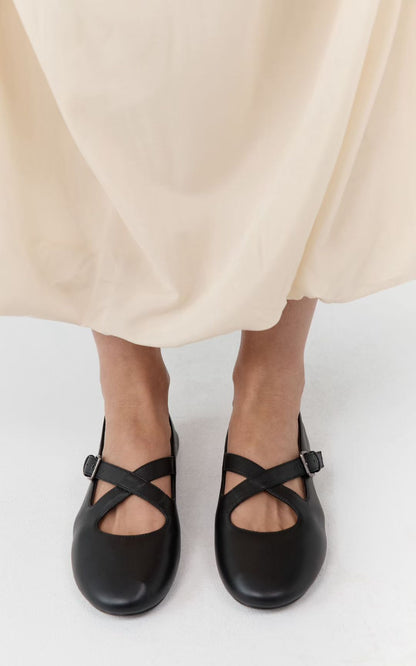 SA Lambskin Leather Ballerina Flat Shoes with Crisscross Strap