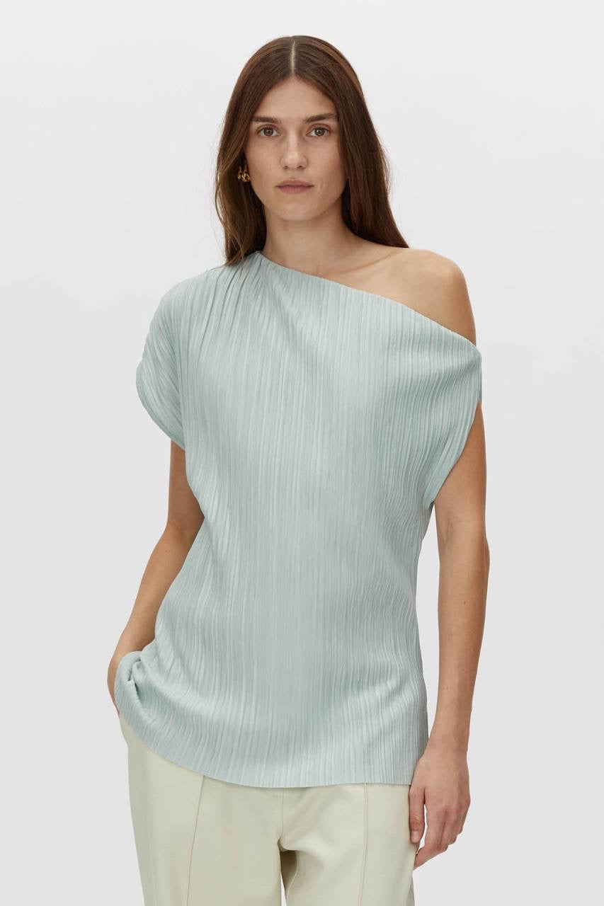 CM Shaw Cold Off-shoulder Top