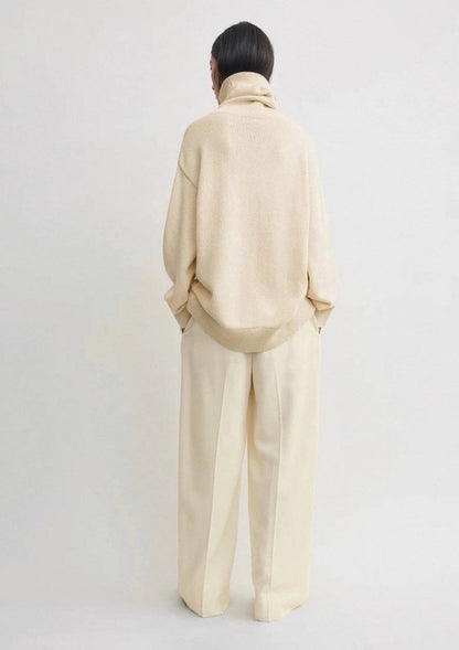 TOT Longline Turtleneck Sweater in Cotton-Cashmere Ecru | Cotton-Wool Grey