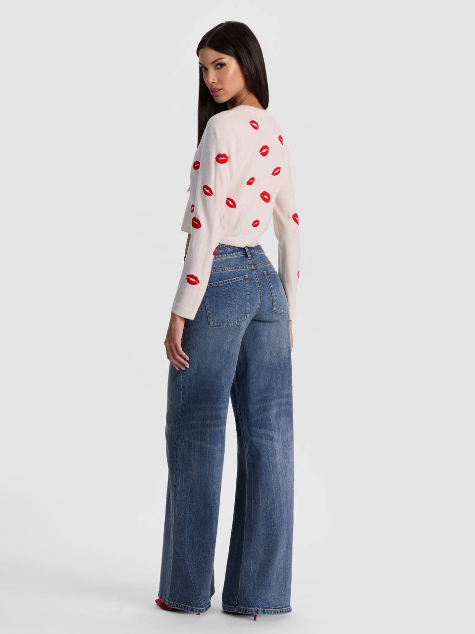 AO Daroda Lip Stretch-Wool Cardigan Sweater