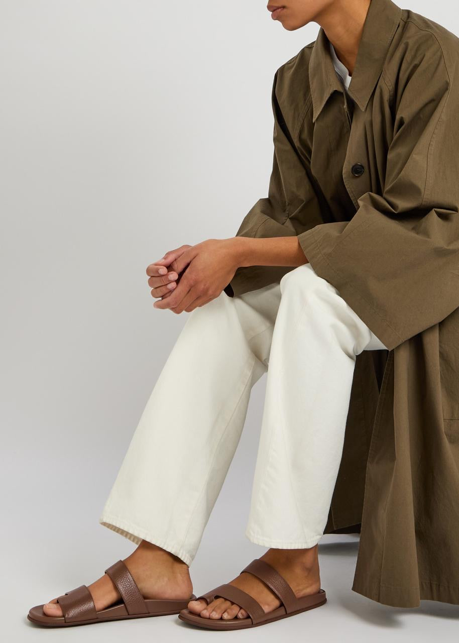 TR Hugh Grained Leather Sandals
