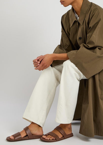 TR Hugh Grained Leather Sandals