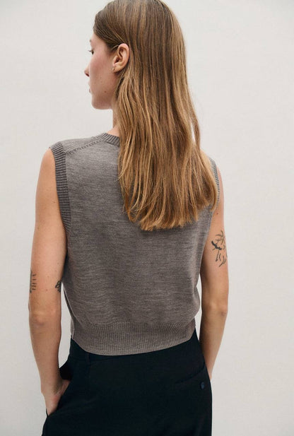 SL V Neck Wool Sweater Vest | Cropped Crewneck Pearl