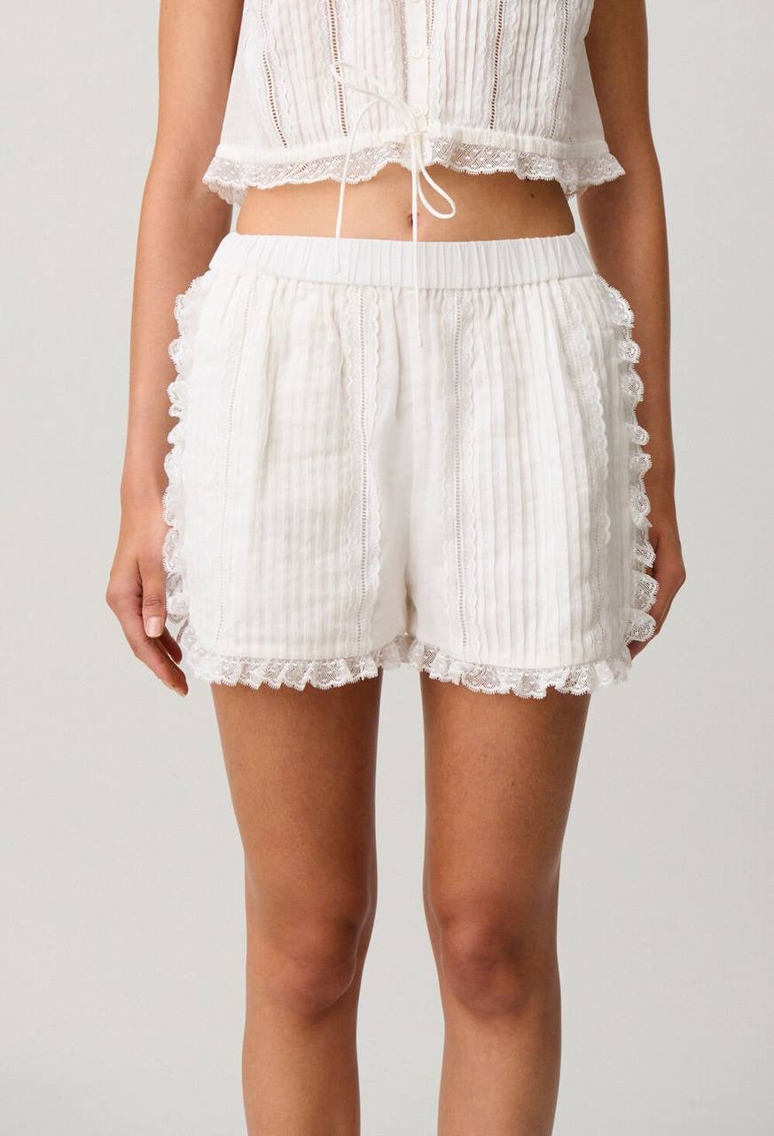 CP Cropped Lace Top | Short Frill Shorts | Ramie-Cotton Set