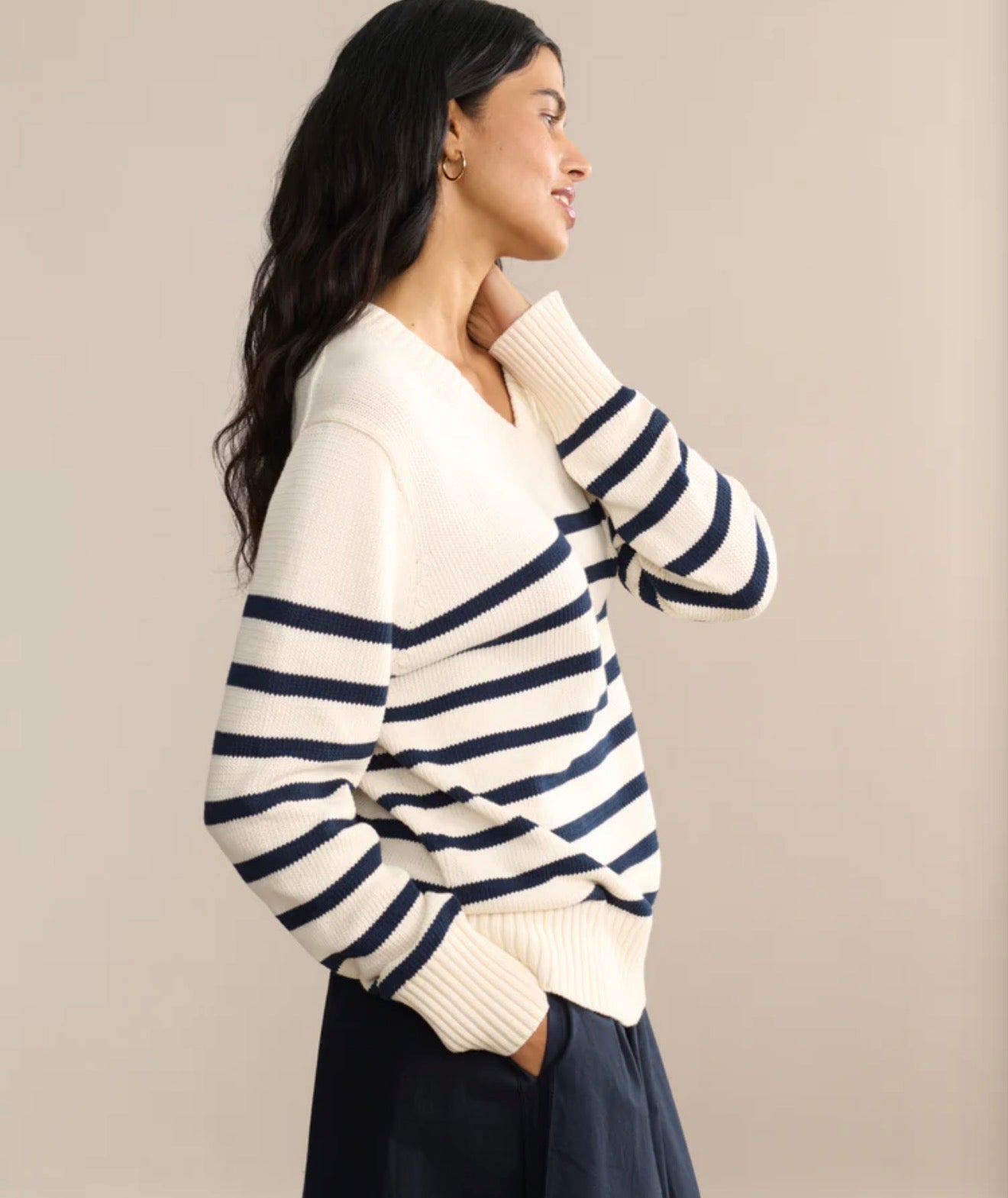 JK Cotton Kate V-Neck Pullover Sweater in Ivory/Navy Stripe