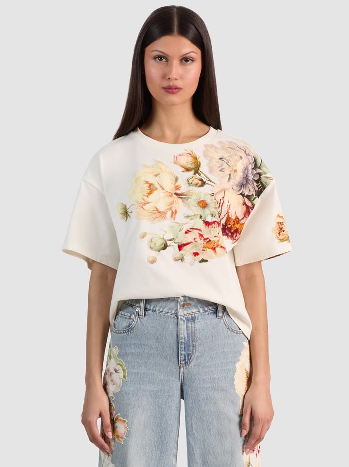 AO Chloe Embroidered Denim Jacket | Amazing Embroidered Jeans | Evan Appliqué Oversized Tee Shirt | Cotton Set