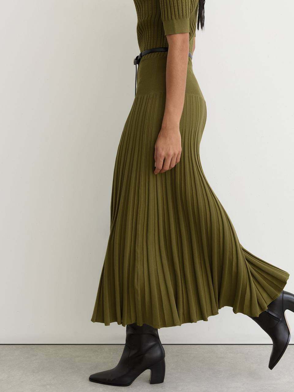 RS Harriet Button-Detail Knitted Midi Dress