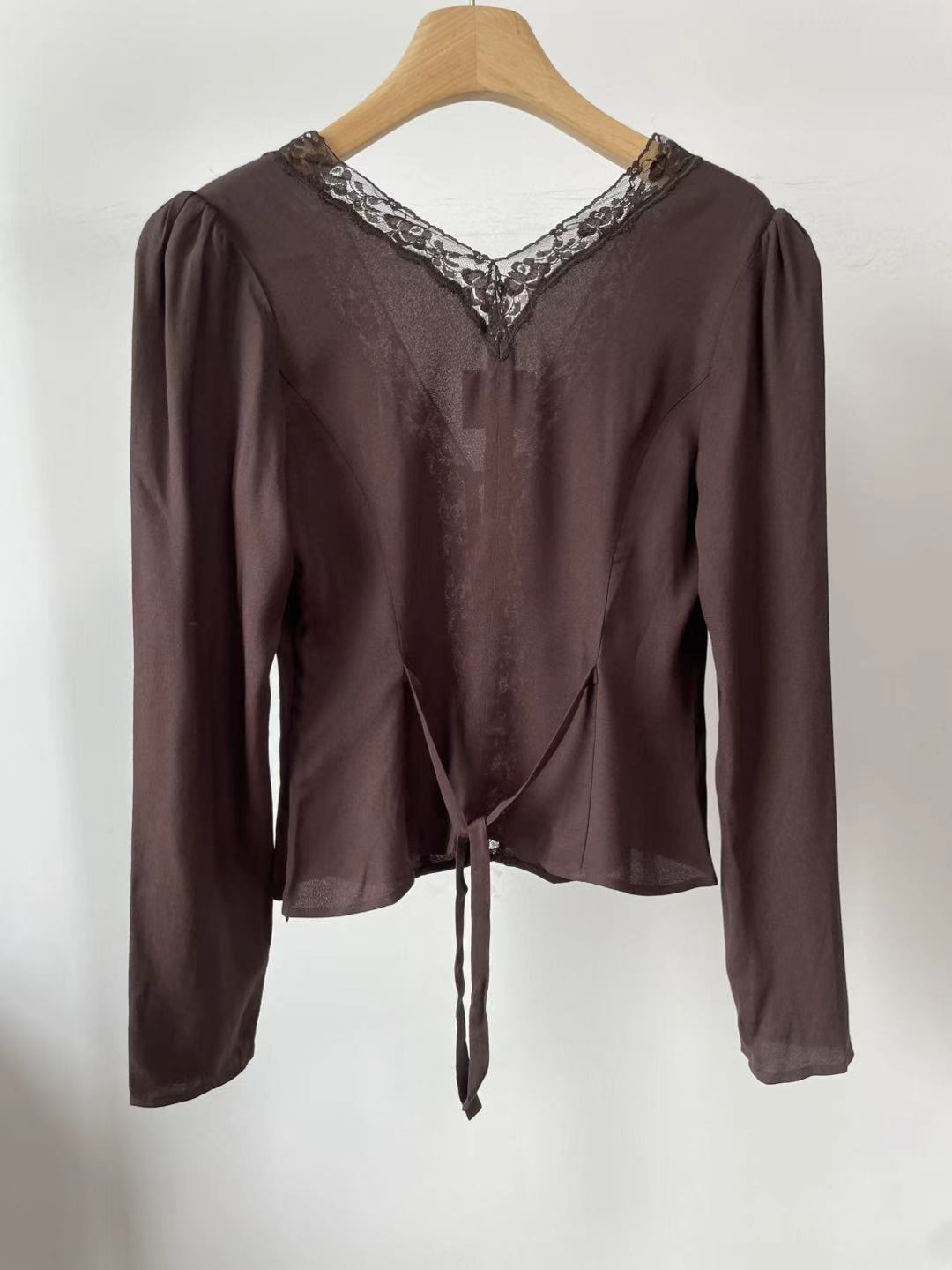 Ref Nadene Viscose-blend Long Sleeved Lace Top in Mole Brown