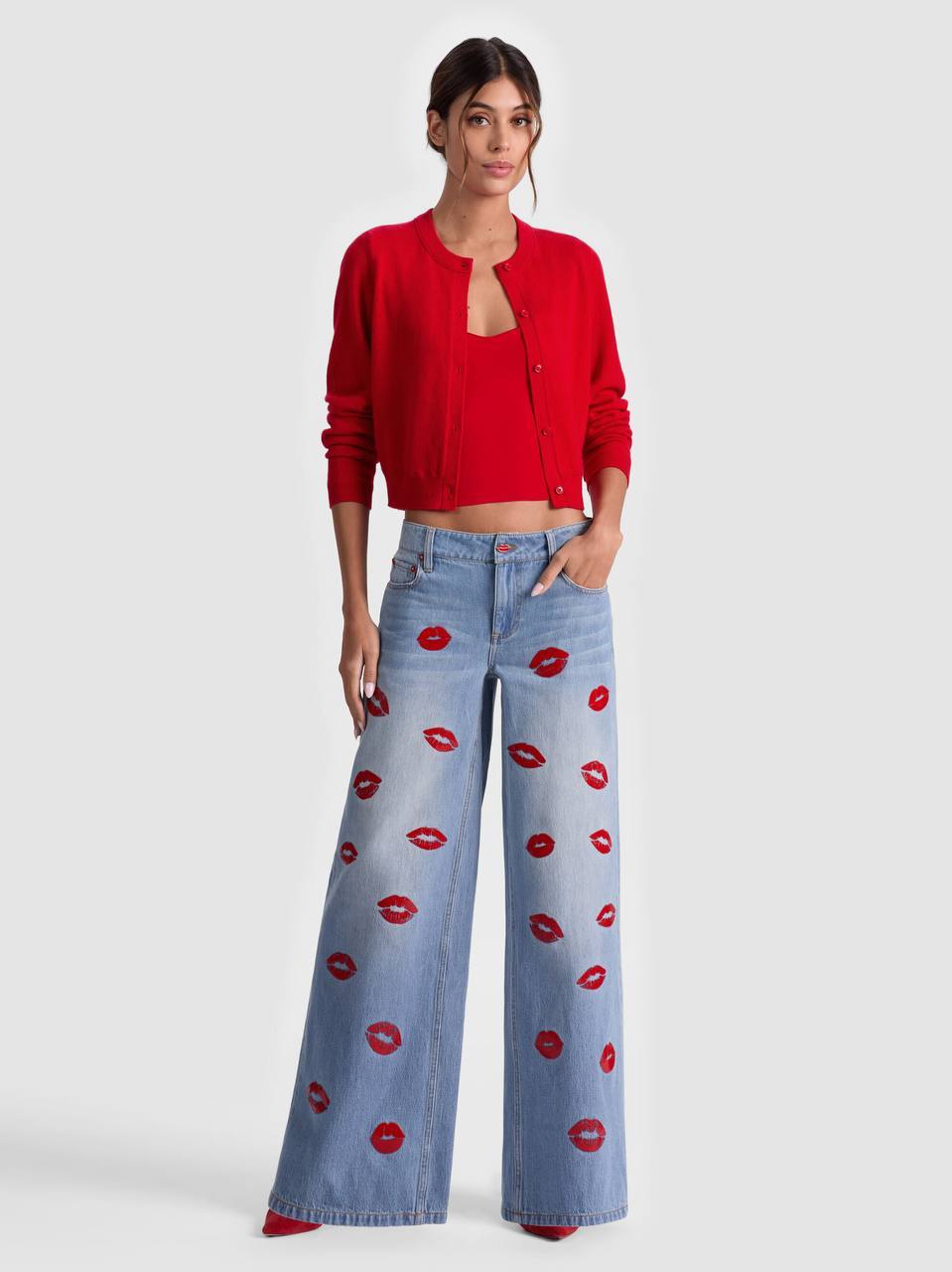 AO Amazing Low-Rise Baggy Jeans